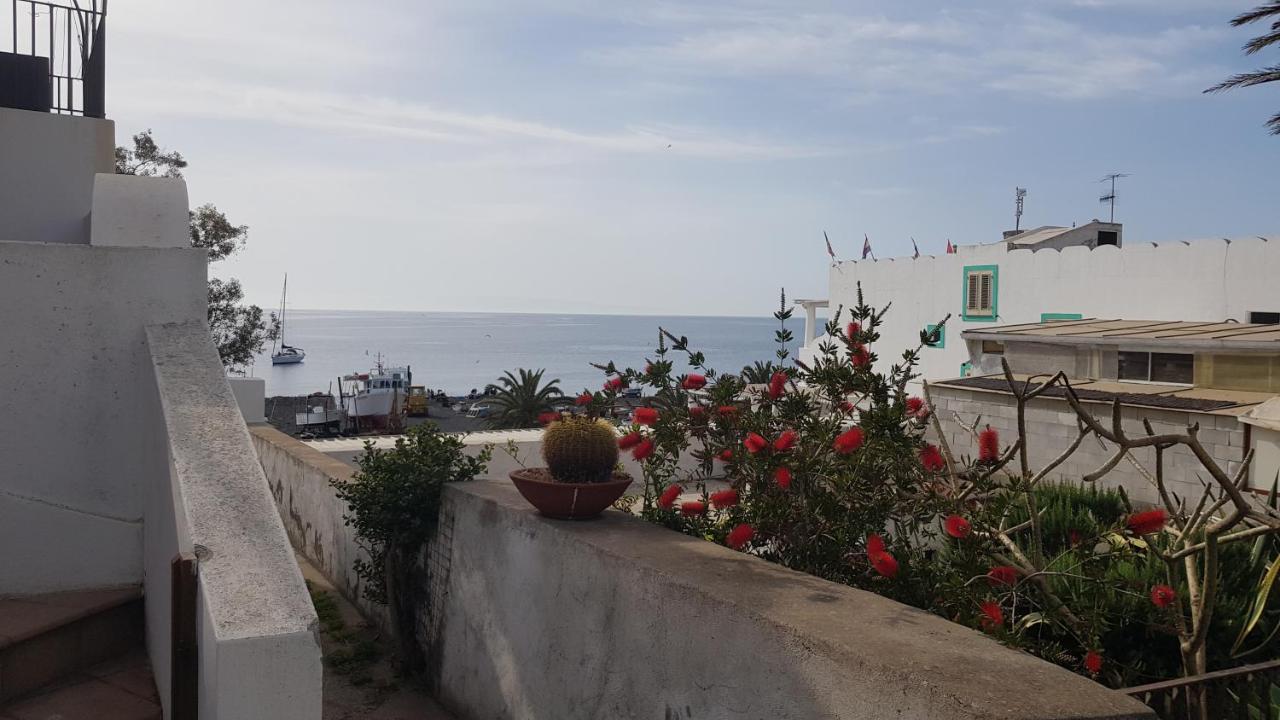 Case La Pergola Stromboli Exterior photo