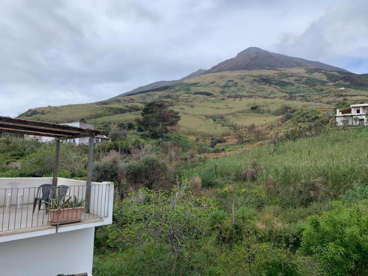 Case La Pergola Stromboli Exterior photo