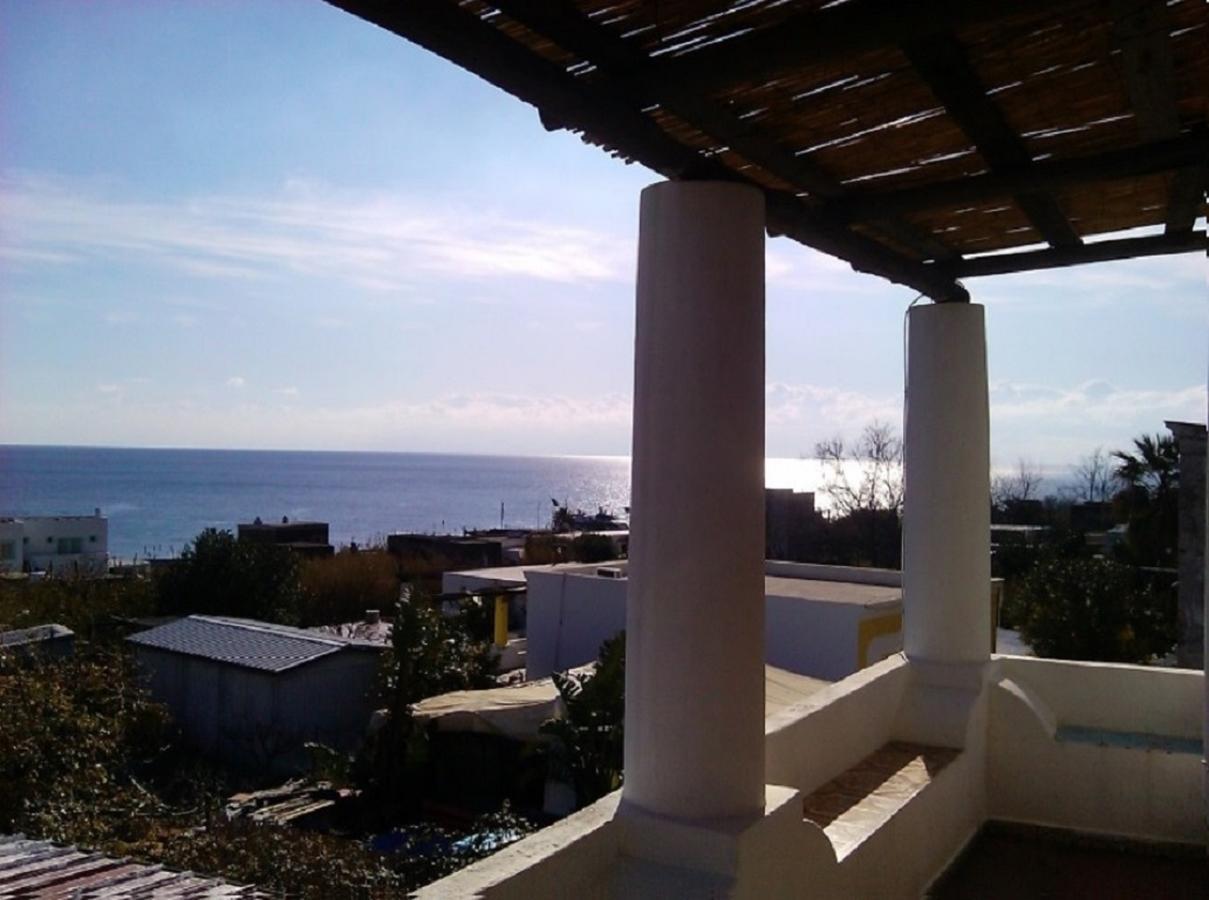 Case La Pergola Stromboli Exterior photo