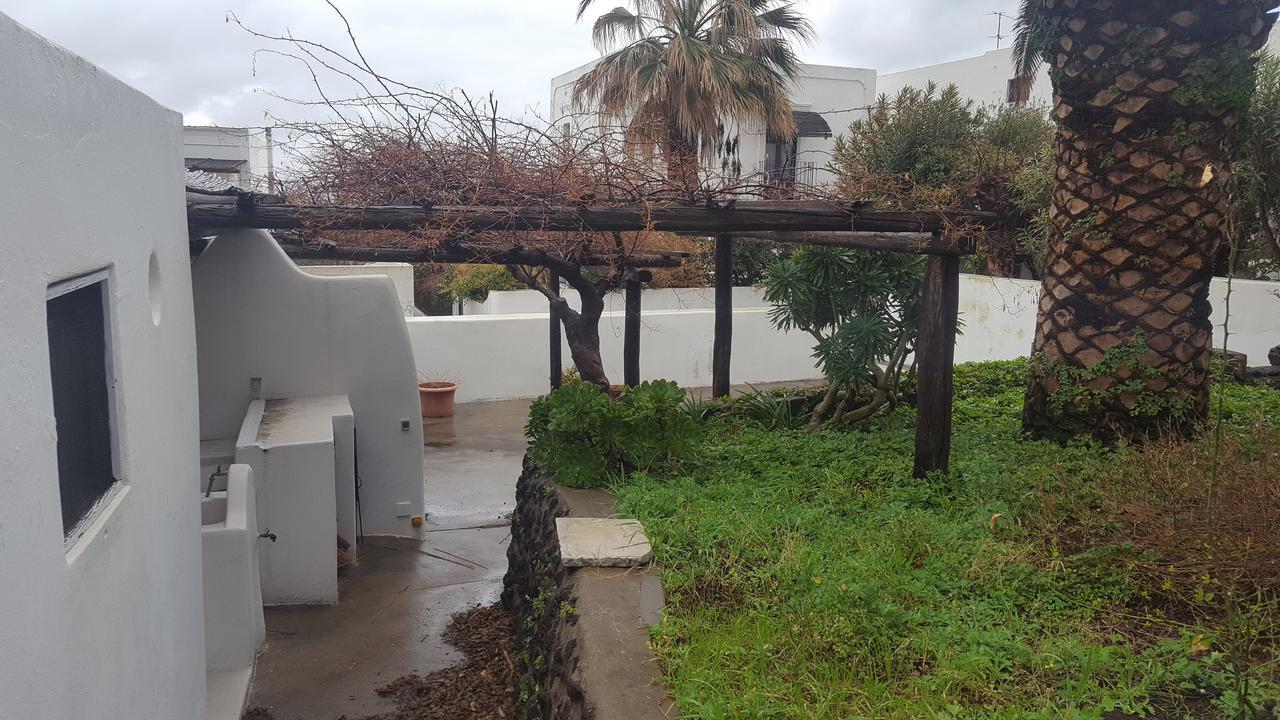 Case La Pergola Stromboli Exterior photo